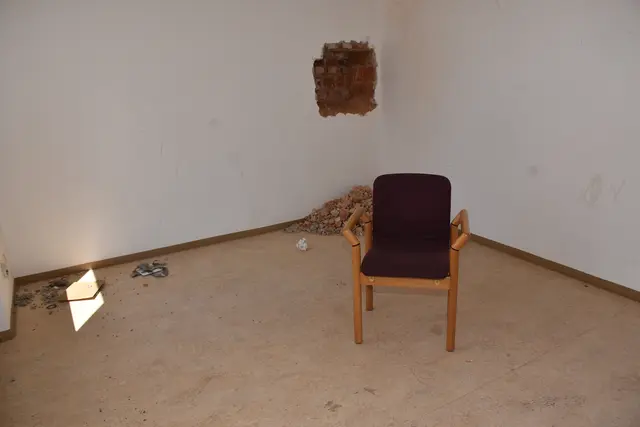 Nach knapp 60 Jahren hat das Gemeindehaus in Pabneukirchen mit Gemeindeamt, Polizeistation, Wohnungen, Heimatstube, Büro für Wassergenossenschaft und mit einem Frisiersalon (ehemals Postamt) ausgedient.  | Foto: Zinterhof