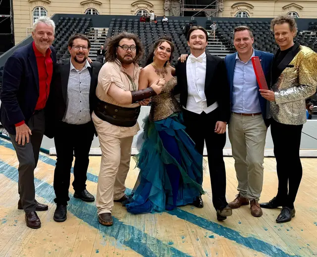 operklosterneuburg für kids: Intendant Peter Edelman, Franz Brenner, "Samson" Kristian Benedikt, "Dalila" Margarita Gritskova, Raimondo Mazzon, Bgm. Christoph Kaufmann und Moderator Georg Wacks. | Foto: operklosterneuburg