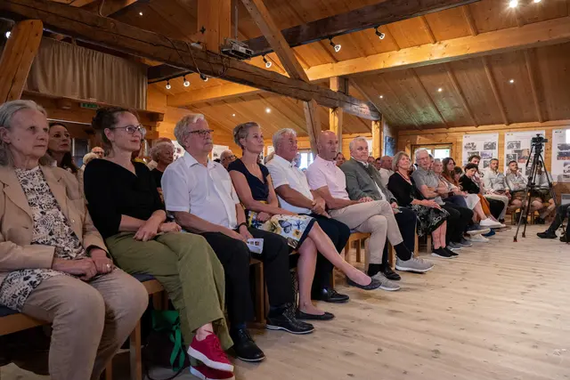 Zahlreiche Ehrengäste, Vertreterinnen und Vertreter von Kultureinrichtungen, Kooperationspartner sowie viele Neukirchnerinnen und Neukirchner kamen zum TAURISKA Fest. | Foto: Fabian Breuer