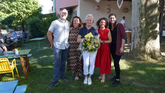 v.l.n.r. kaufmännischer Direktor Johannes Salaban-Hofer, Marion Pogats-Ibasich, Gratiela Chibelean, Pflegedirektorin Eva Grabbe, Jennifer Rosensteiner | Foto: Maria Hoffmann
