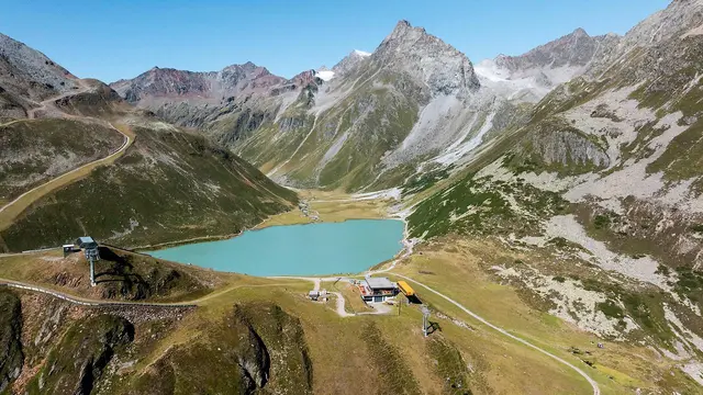 Rund um den Rifflsee stehen kostenlose Berg- und Talfahrten, geführte Wanderungen, Floßfahrten und viele weitere Naturerlebnisse auf dem Programm. | Foto: Oliver Gartzke
