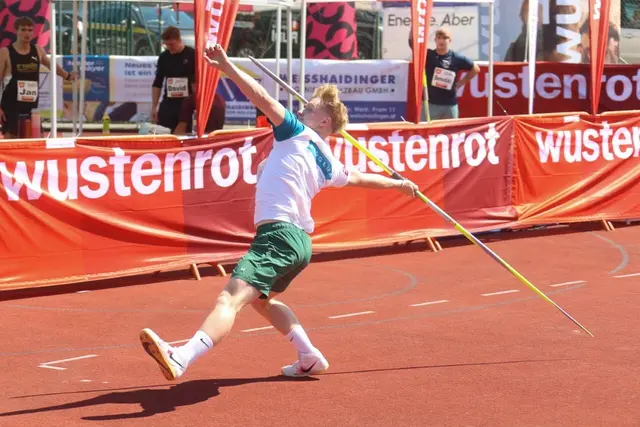 Im MacDonalds Speerwurf trifft Sportunion IGLA long life Athlet Ludwig Schwaiger auf starke Konkurrenz. | Foto: Maringer