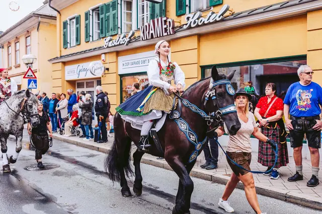 Für die Teilnahme der Pferde rund um den Trachtenfestumzug wurde nun eine Lösung gefunden. | Foto: Marta Gillner