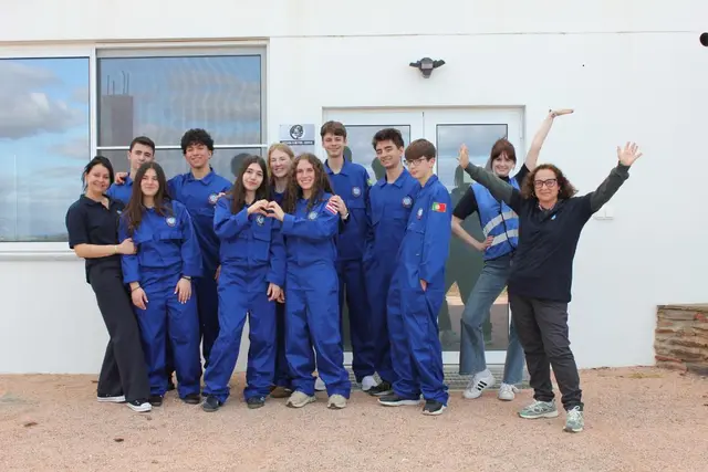 Ein fröhliches Weltraumteam.  | Foto: Kapeller