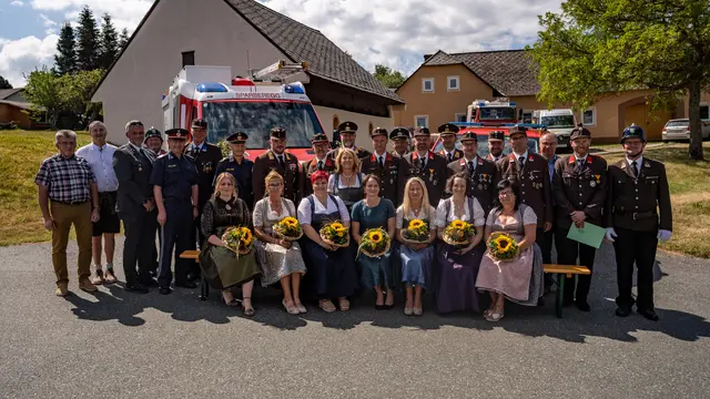 Das Sparbaregger Dorffest war trotz kurzem Regenschauer am Nachmittag ein voller Erfolg. | Foto: Flotoanker Photography