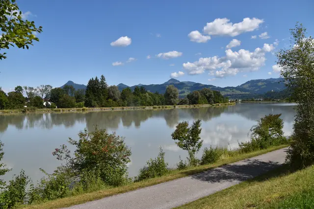 Ebbs und Kiefersfelden hegen Pläne, eine Innbrücke auf der Höhe von Gasthof Schanz zu bauen.  | Foto: Barbara Fluckinger
