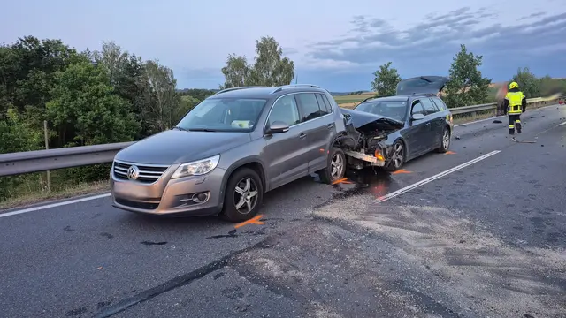 Der Unfall bei Waidhofen/Thaya forderte zwei Verletzte. | Foto: FF Waidhofen/Thaya