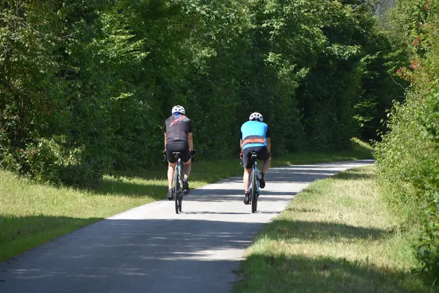 Radfahrer, Fußgänger und Arbeitnehmer sollen von der Innbrücke profitieren. | Foto: Barbara Fluckinger