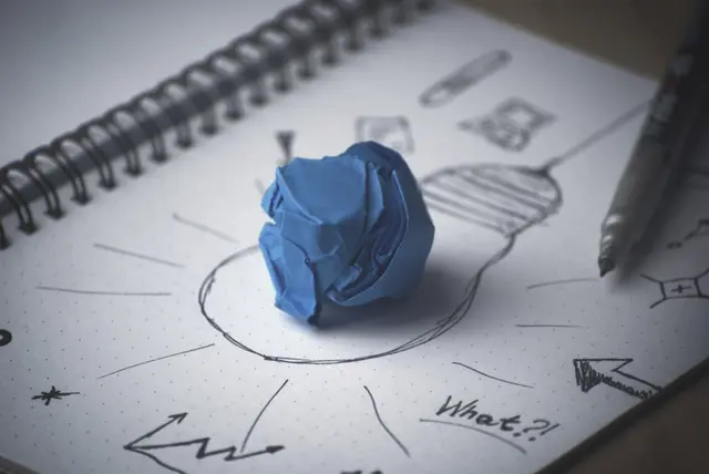 Mit der Förderaktion „InnovationsassistentIn“ unterstützt das Land Tirol Unternehmen dabei, neue Ideen umzusetzen und zukunftsweisende Projekte voranzutreiben. | Foto: &lt;a href="https://pixabay.com/de/photos/kreativit%c3%a4t-idee-inspiration-819371/" onclick="window.open(this.href); return false;" rel="nofollow"&gt;Pixabay/fancycrave1&lt;/a&gt; (Symbolbild)