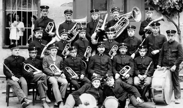 Altes Foto einer Musikkapelle