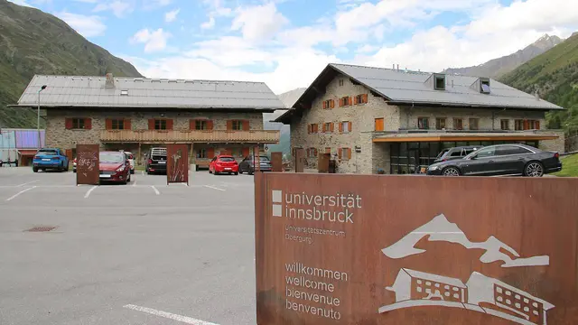 Spannende Mitmach-Stationen der Universität Innsbruck und des Naturparks Ötztal sowie regionale Käsespezialitäten erwarten die Besucher. | Foto: Universität Innsbruck 