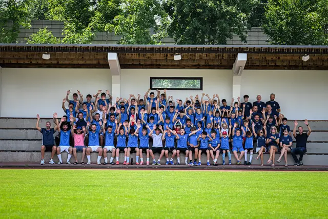 Als Highlight durften die Kids gegen die Kampfmannschaft antreten. | Foto: Union Thalheim