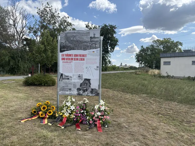 Die Gedenktafel befindet sich unweit der österreichisch-slowakischen Grenze bei Kittsee. | Foto: Dorottya Fejes/MeinBezirk