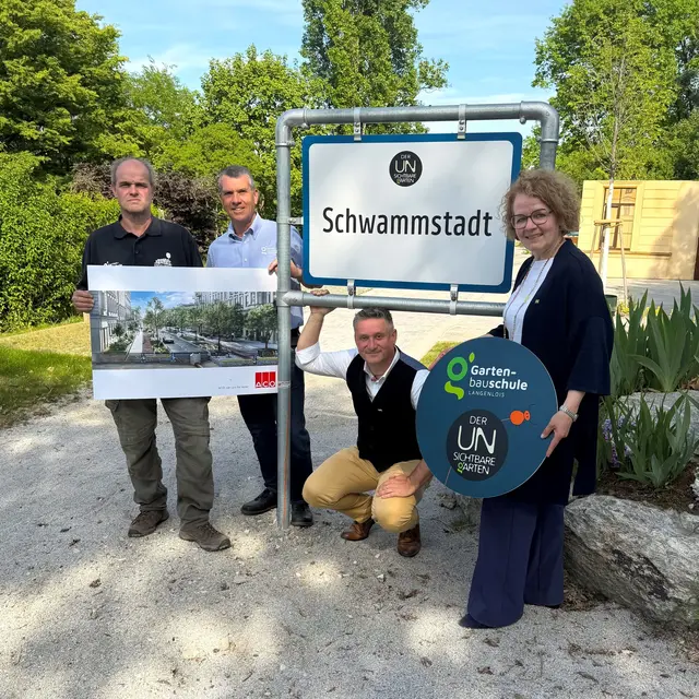 Helmut Schieder, Betriebsleiter Christian Kittenberger, Direktor Andreas Kovac und Landesrätin Christiane Teschl-Hofmeister. | Foto: Pressler