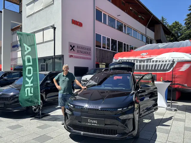 Das Autohaus Wolf war im Freigelände mit neuesten Automodellen präsent. | Foto: MeinBezirk/Christine Posch
