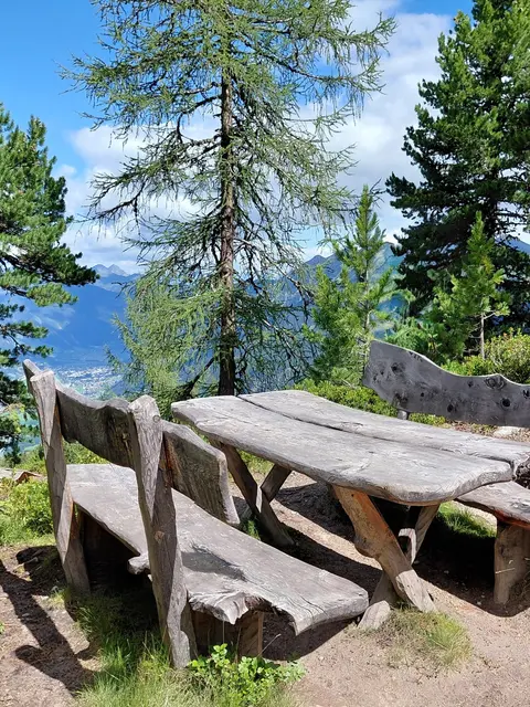 Uriger Rastplatz mit schöner Aussicht  | Foto: H.Bachinger