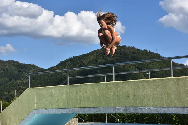 Bei der Ferienaktion „Move it“ der Jugendzentren Grein und Schwertberg im Greiner Freibad gab es viel zu erleben und noch mehr Spaß. | Foto: Robert Zinterhof