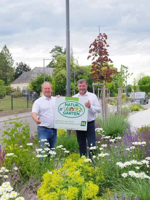 Rohrendorf: Bürgermeister Gerhard Tastl und Abgeordneter zum NÖ Landtag Josef Edlinger | Foto:  „Natur im Garten“ / L. Karasek