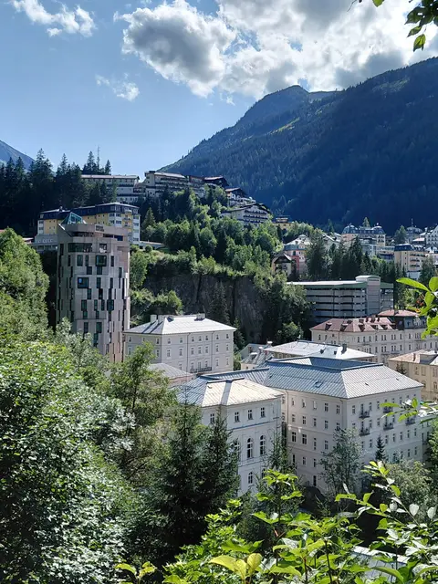 Am Weg zum Bahnhof,  noch schöne Ansichten von Bad Gastein  | Foto: H.Bachinger