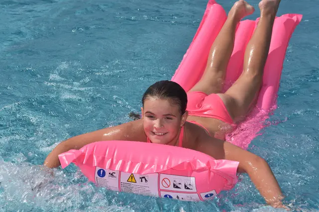 Bei der Ferienaktion „Move it“ der Jugendzentren Grein und Schwertberg im Greiner Freibad gab es viel zu erleben und noch mehr Spaß. | Foto: Robert Zinterhof