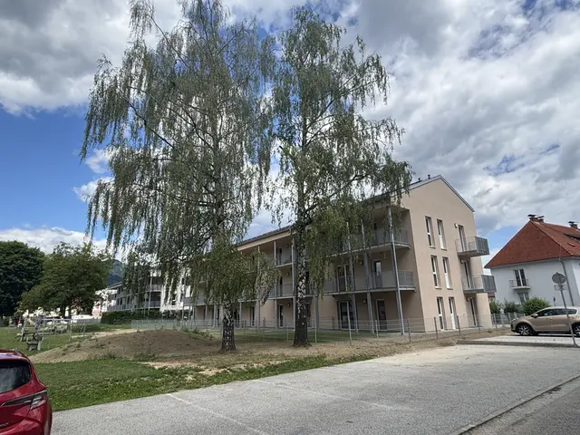 In der Beethovenstraße 8 in Kapfenberg-Schirmitzbühel wurde am Mittwoch dieses Wohnhaus an die künftigen Mieterinnen und Mieter übergeben. | Foto: MeinBezirk/Angelika Kern