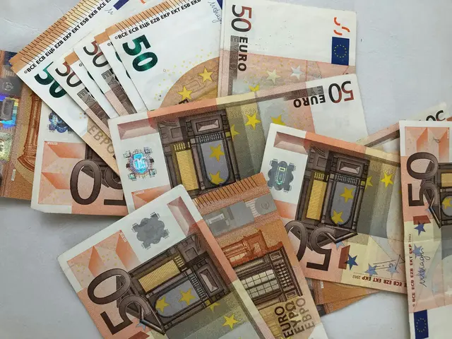 Unternehmen können bis Jahresende bis zu 500 Euro steuerfrei an Beschäftigte auszahlen. (Symbolbild) | Foto: Chiara Daneluzzi/Unsplash