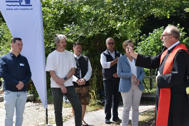 Segnung durch Pater Stephan Holpfer. | Foto: Mirjam Preineder