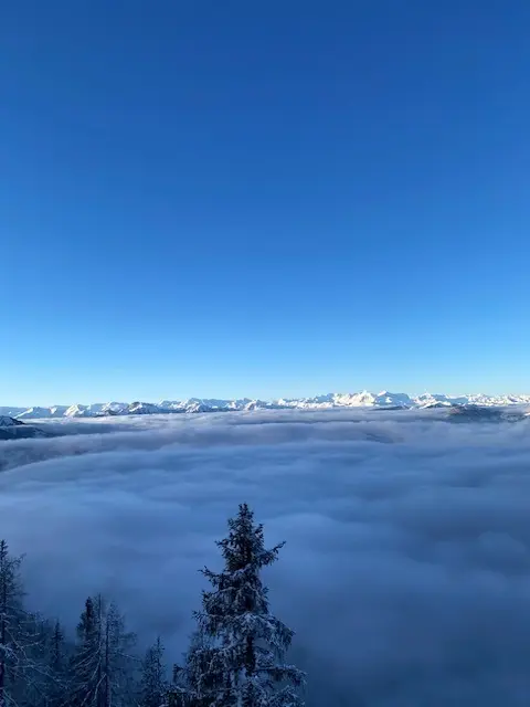 Die Hohen Tauern präsentierten sich von der Ikarus-Gondel aus klar sichtbar am Horizont. | Foto: Christian Amtmann