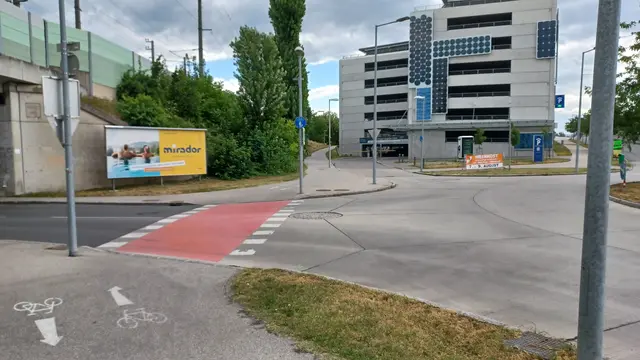 Der Geschädigte hofft nach dem Unfall mit Fahrerflucht auf Zeugenhinweise oder darauf, dass sich der beteiligte Lenker doch noch meldet. | Foto: Knapp