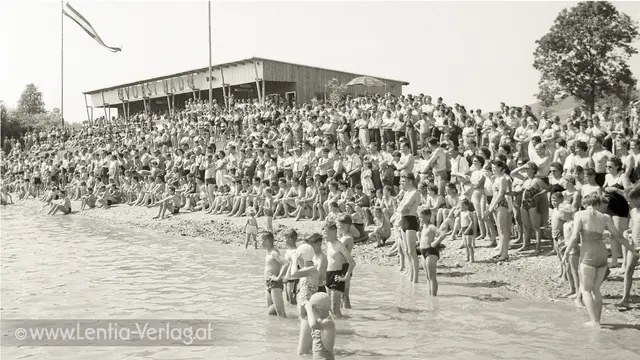Das VOEST-Bad wurde am 15. August 1953 mit einem großen Schwimmfest eröffnet. | Foto: Lentia-Verlag