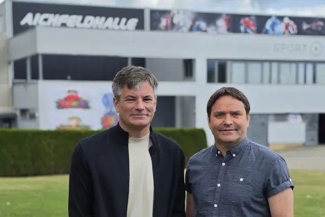 Am Beispiel der Stadtgemeinde Zeltweg machen Nationalrat Wolfgang Moitzi und Bürgermeister Günter Reichhold auf die Notwendigkeit aufmerksam, Gemeinden mit überregional genutzten Sportstätten künftig gezielt zu unterstützen.