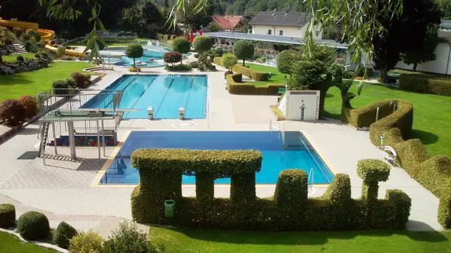 Das Freibad Mattighofen (Bezirk Braunau). | Foto: Manfred Fesl
