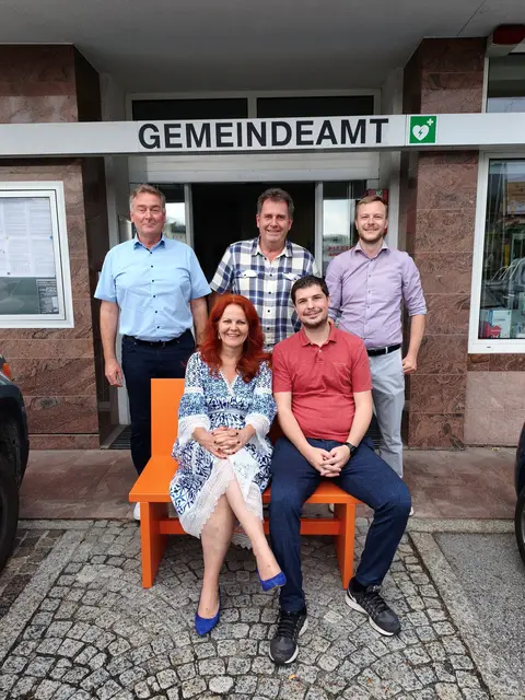 LRin Cornelia Hagele mit den Bürgermeistern des Pitztals. 
 | Foto: Land Tirol