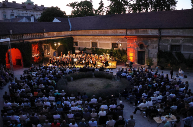 Sommernachtskonzert im Innenhof im Schloss Gatterburg | Foto: Wolfgang Hanousek