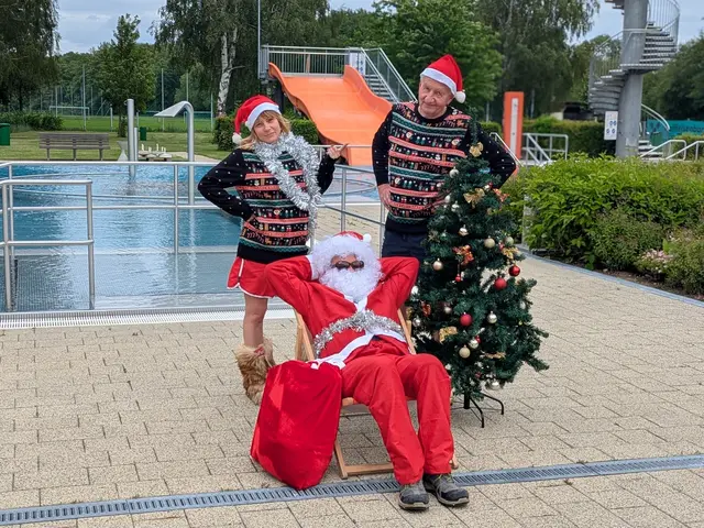 Der Höhepunkt des Nachmittags steigt um 15 Uhr mit dem beliebten Turmspringen unter dem diesjährigen Motto „Weihnachts-Wahnsinn“. | Foto: Stadtgemeinde Waidhofen/Thaya