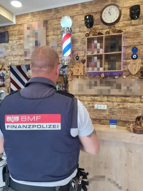 85 Betriebe und 172 Dienstnehmerinnen und Dienstnehmer, davon 130 Drittstaatsangehörige wurden kontrolliert. | Foto: BMF