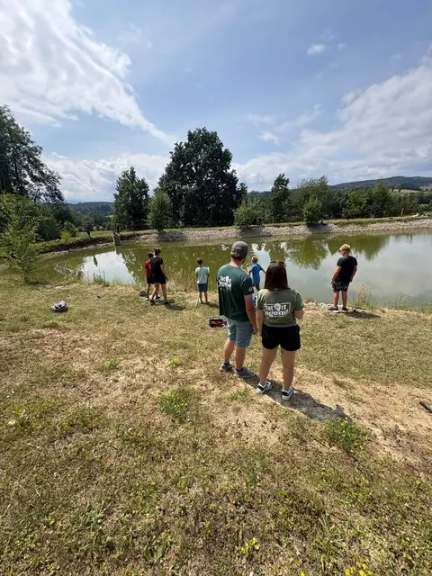 An den Teichen von Carpmaster in Stallhofen wurde das Fischercamp durchgeführt. | Foto: Landjugend Bezirk Voitsberg