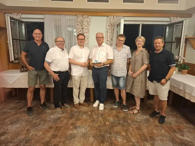 Humer Josef, Altbürgermeister Benedikt Johann, Bürgermeister Aigner Franz, Eder Walter, Gartner Erich, Löffler Astrid, Altbürgermeister Benedikt Wolfgang | Foto:  Marktgemeinde Kirchberg am Wagram