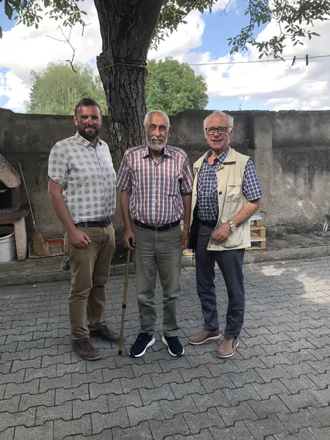 Vizebürgermeister Josef Breuer, Hueseyin Karabacakoglu und Bürgermeister Roman Sigmund. | Foto: Gemeinde