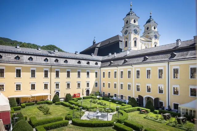 Das Schloss Mondsee. | Foto: Wildbild