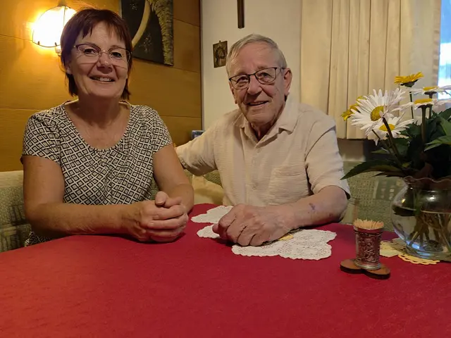 Geburtstagskind Hermann Wieser mit Bürgermeisterin Eva Wolf. | Foto: Gemeinde Lechaschau