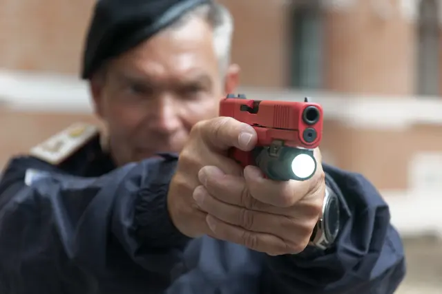 Ein 30-jähriger Iraker sorgte in Floridsdorf für einen Polizeieinsatz, nachdem er vor einer religiösen Einrichtung aggressiv auftrat und die Aufforderungen der Beamten ignorierte. (Symbolfoto) | Foto: Maximilian Spitzauer/Mein Bezirk