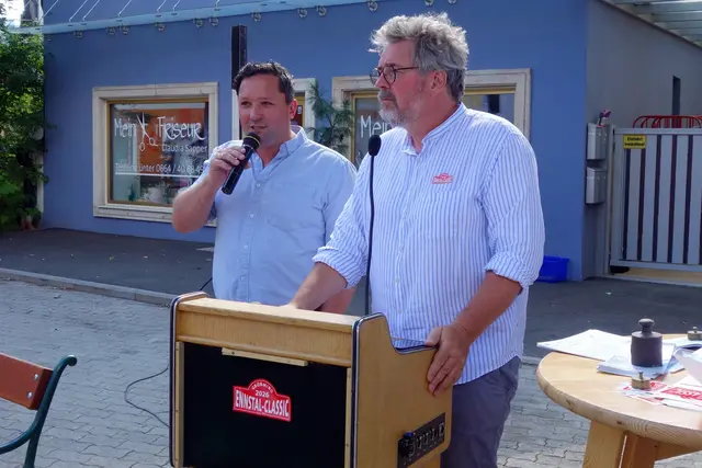 Bgm. Markus Tafeit sprach Begrüßungsworte bei der Station in Weißkirchen. | Foto: Freigassner