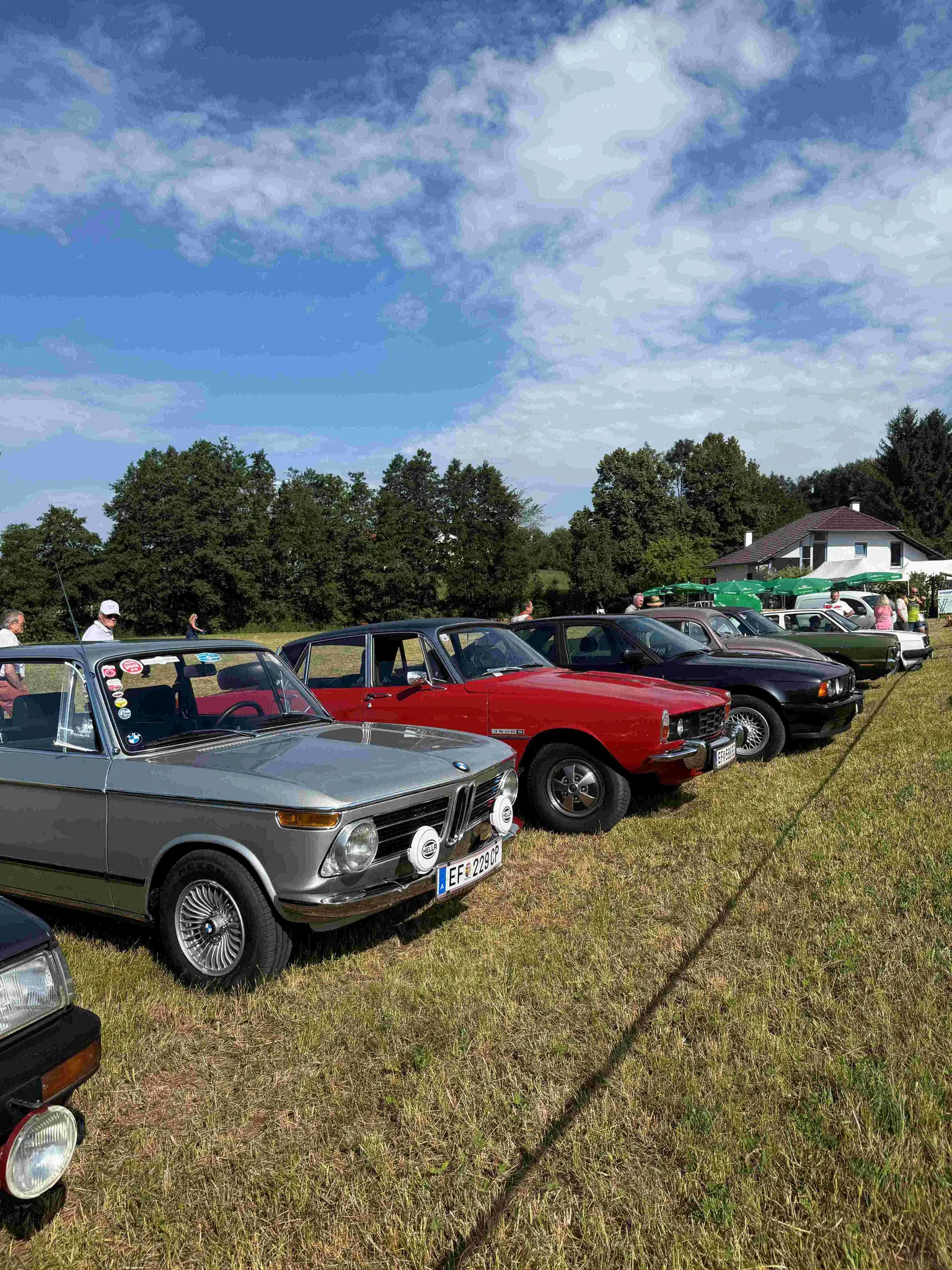 Oldtimertreffen: Rund 900 Gäste bestaunten historische Fahrzeuge in ...
