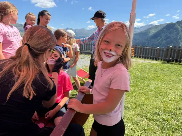Kinderschminken war auch in Kappl überaus beliebt. | Foto: ORF Tirol/Lena Ritter