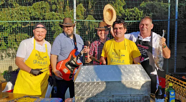 Korneuburger Bürgermeister Griltour – von links: Stadtrat Bernd Herzog, Roman Pertl, Alfred Pertl, Bürgermeister Christian Gepp und Gemeinderat Thomas Sauer | Foto: Hermine Pertl