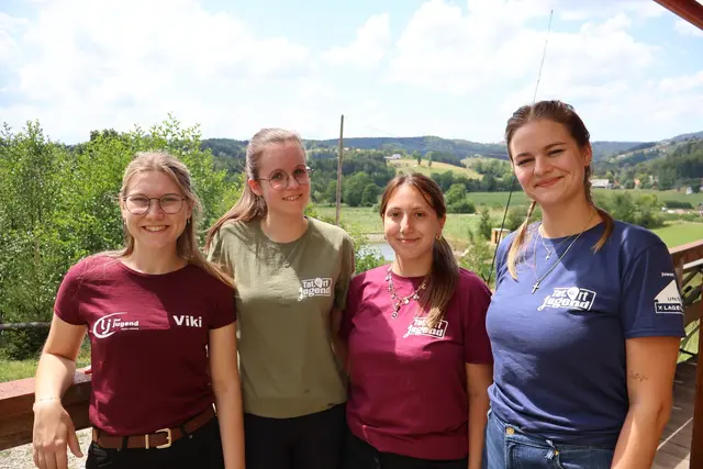 Projektleiterin Jasmin Poparic (3. v. r.) mit ihren Landjugendkolleginnen | Foto: Landjugend Bezirk Voitsberg