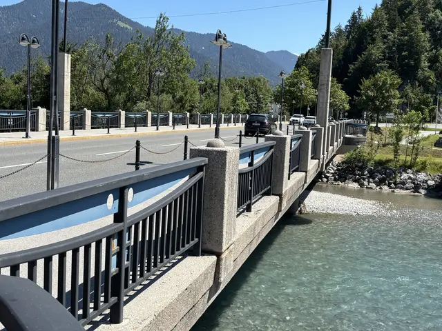 Während der Bauarbeiten ist die Brücke nur einspurig Richtung Reutte befahrbar. | Foto: MeinBezirk/Reichel