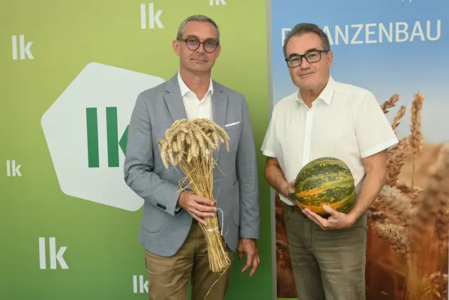 LK-Präsident Franz Waldenberger und Pflanzenbaudirektor Helmut Feitzlmayr (r.). | Foto: LK OÖ