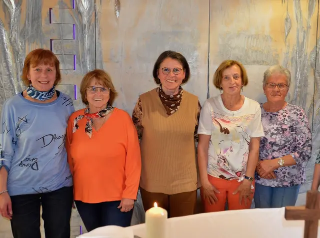 Diese Damen versüßen mit ihrem Gesang die Freitagnachmittage im Seniorenheim Teresa. | Foto: Seniorenheim Teresa